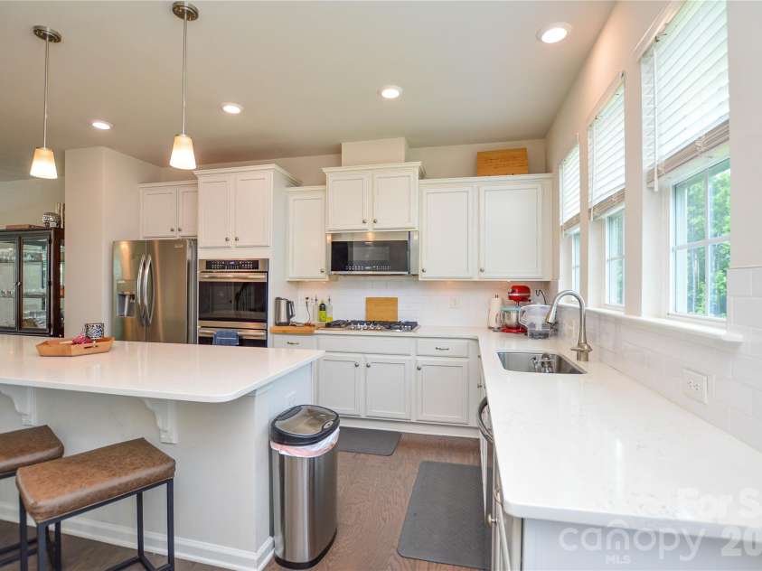12104 Ardrey Park Drive, Charlotte, NC 28277.  MLS# CAR4408676, YatesRealty ID 42482. 