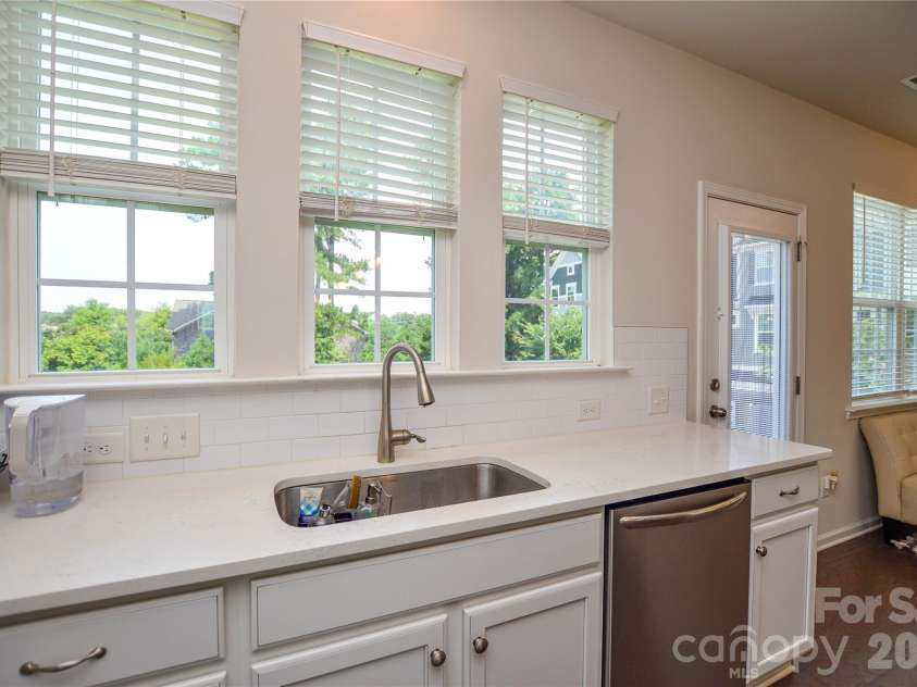 12104 Ardrey Park Drive, Charlotte, NC 28277.  MLS# CAR4408676, YatesRealty ID 42482. 