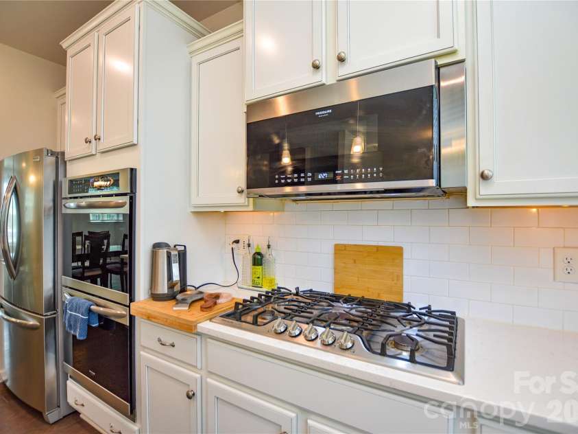 12104 Ardrey Park Drive, Charlotte, NC 28277.  MLS# CAR4408676, YatesRealty ID 42482. 