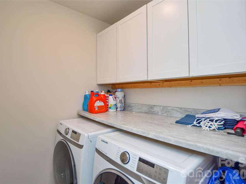 12104 Ardrey Park Drive, Charlotte, NC 28277.  MLS# CAR4408676, YatesRealty ID 42482. 