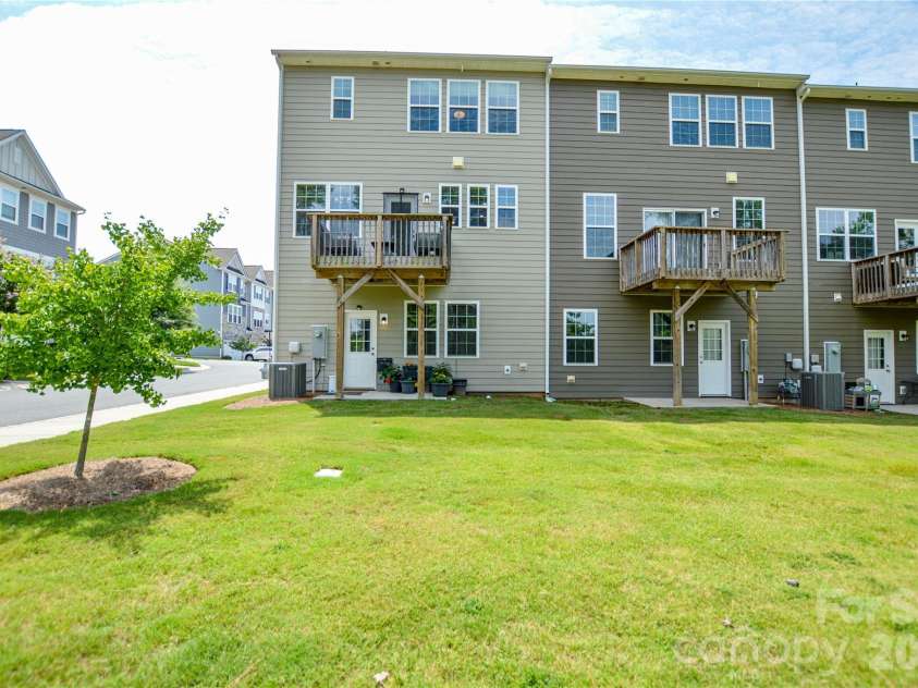 12104 Ardrey Park Drive, Charlotte, NC 28277.  MLS# CAR4408676, YatesRealty ID 42482. 