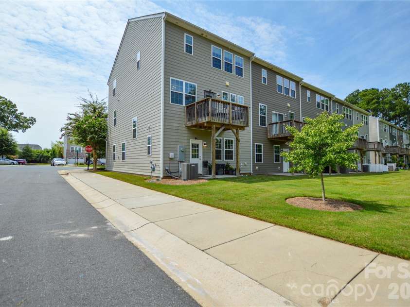 12104 Ardrey Park Drive, Charlotte, NC 28277.  MLS# CAR4408676, YatesRealty ID 42482. 