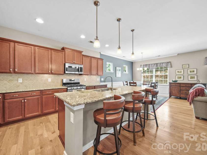 4286 Perth Road, Fort Mill, SC 29707.  MLS# CAR4408624, YatesRealty ID 42483. Kitchen