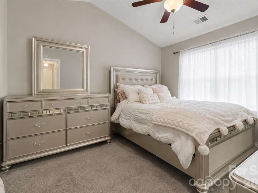 5845 Cougar Lane, Charlotte, NC 28269.  MLS# CAR4407101, YatesRealty ID 42485. 
