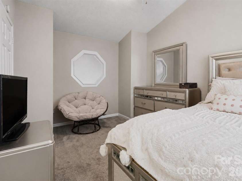 5845 Cougar Lane, Charlotte, NC 28269.  MLS# CAR4407101, YatesRealty ID 42485. 