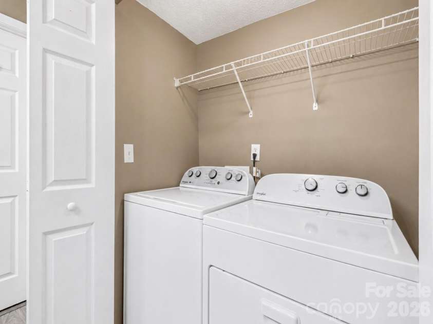 5845 Cougar Lane, Charlotte, NC 28269.  MLS# CAR4407101, YatesRealty ID 42485. 