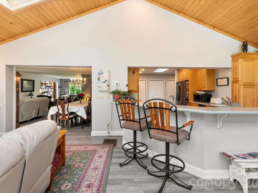 12 Highlander Lane, Hendersonville, NC 28792.  MLS# CAR4400920, YatesRealty ID 42486. 