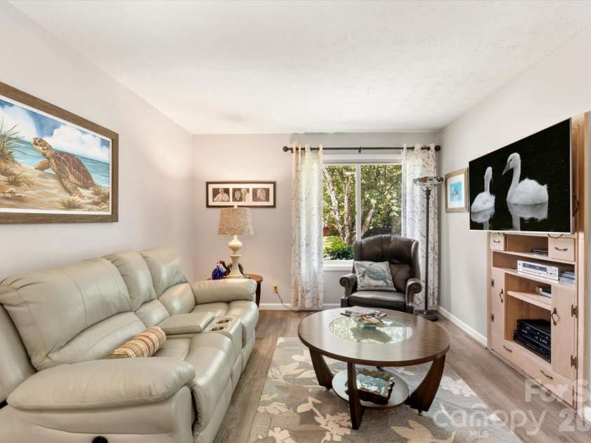 12 Highlander Lane, Hendersonville, NC 28792.  MLS# CAR4400920, YatesRealty ID 42486. 