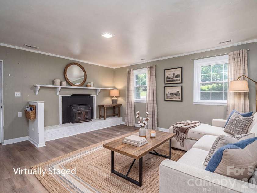 304 Windsor Drive, Shelby, NC 28150.  MLS# CAR4408450, YatesRealty ID 42488. Basement den potential