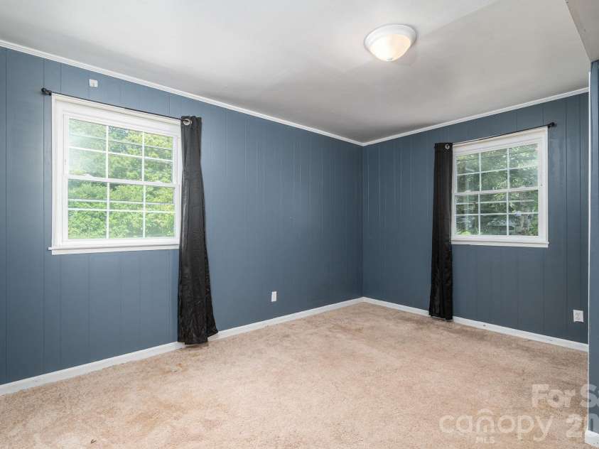 304 Windsor Drive, Shelby, NC 28150.  MLS# CAR4408450, YatesRealty ID 42488. Bedroom 5