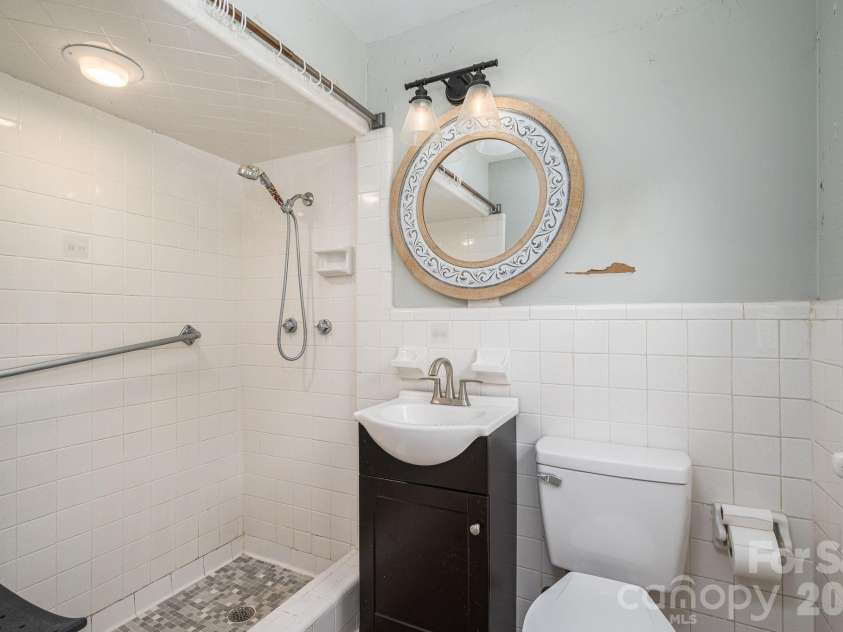304 Windsor Drive, Shelby, NC 28150.  MLS# CAR4408450, YatesRealty ID 42488. Primary bathroom