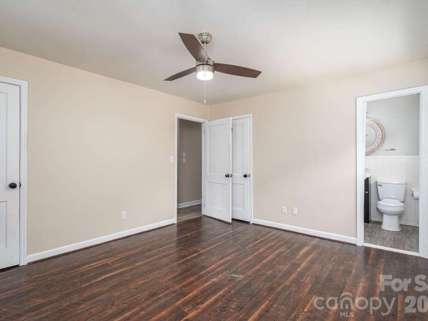 304 Windsor Drive, Shelby, NC 28150.  MLS# CAR4408450, YatesRealty ID 42488. Primary bedroom