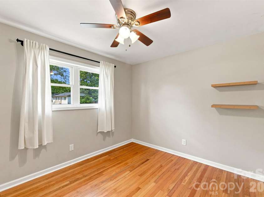 6805 Ellendale Drive, Charlotte, NC 28217.  MLS# CAR4399657, YatesRealty ID 42489. 