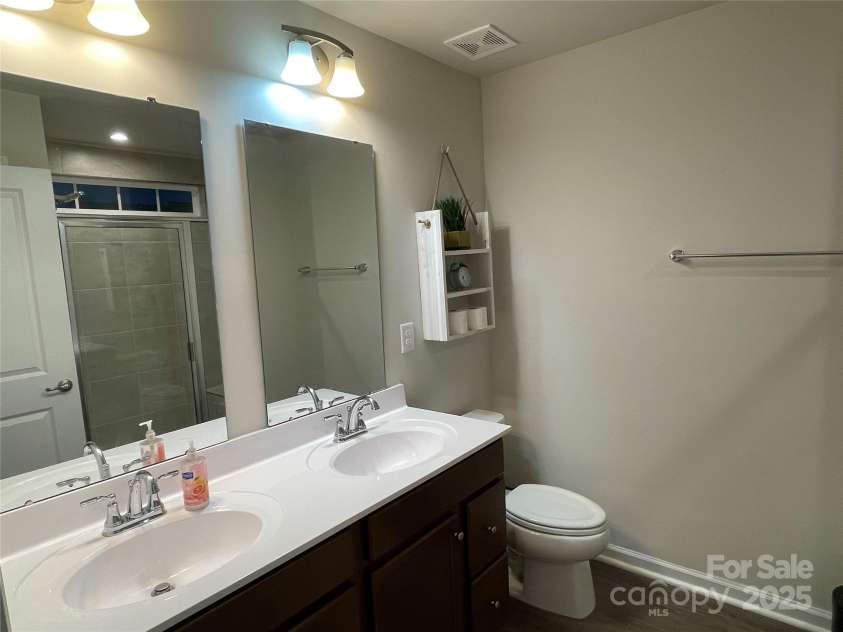 2133 Tupelo Grove Lane, Gastonia, NC 28054.  MLS# CAR4206022, YatesRealty ID 4249. Double-sink vanity