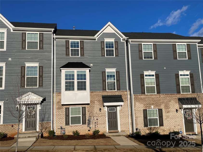 2133 Tupelo Grove Lane, Gastonia, NC 28054.  MLS# CAR4206022, YatesRealty ID 4249. Front door.