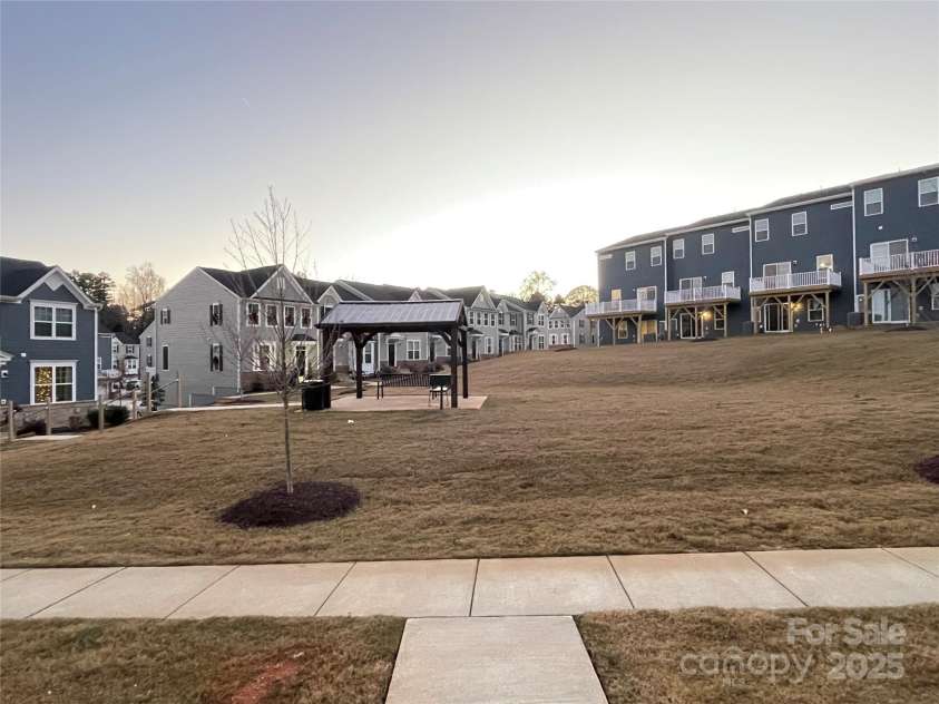 2133 Tupelo Grove Lane, Gastonia, NC 28054.  MLS# CAR4206022, YatesRealty ID 4249. View from front door into common area