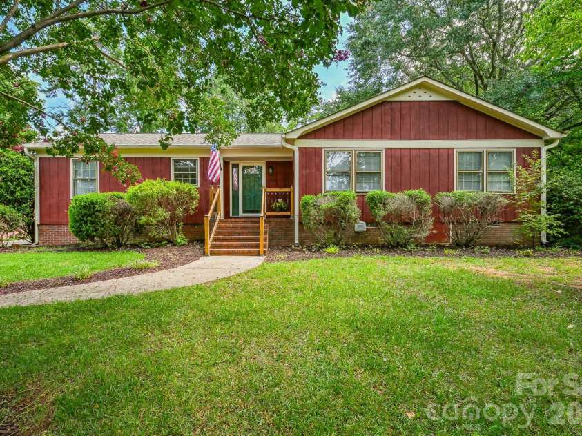 1620 Windyrush Lane, Gastonia, NC 28054.  MLS# CAR4395424, YatesRealty ID 42492. 