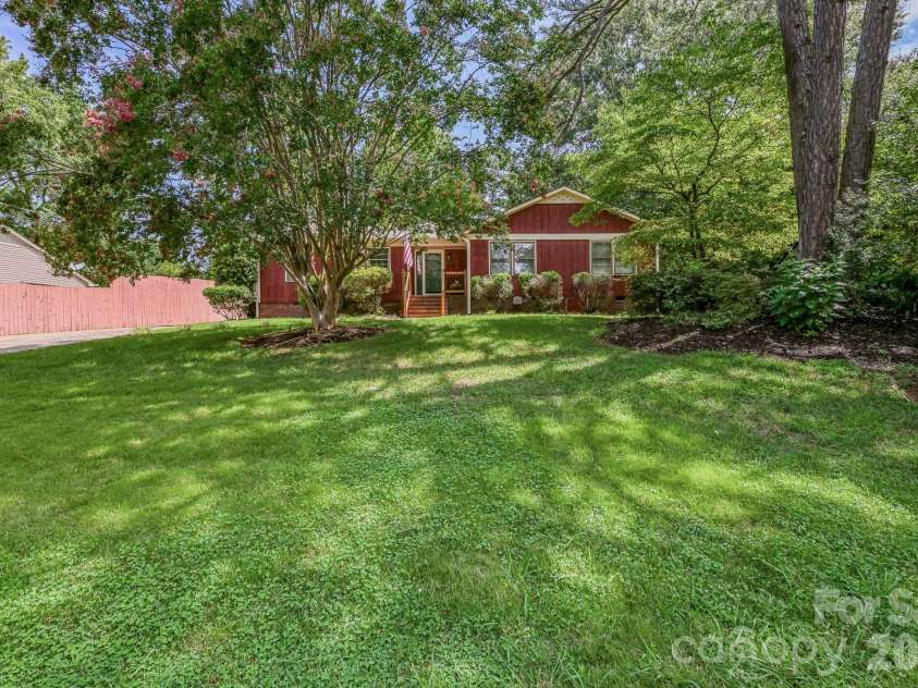 1620 Windyrush Lane, Gastonia, NC 28054.  MLS# CAR4395424, YatesRealty ID 42492. 