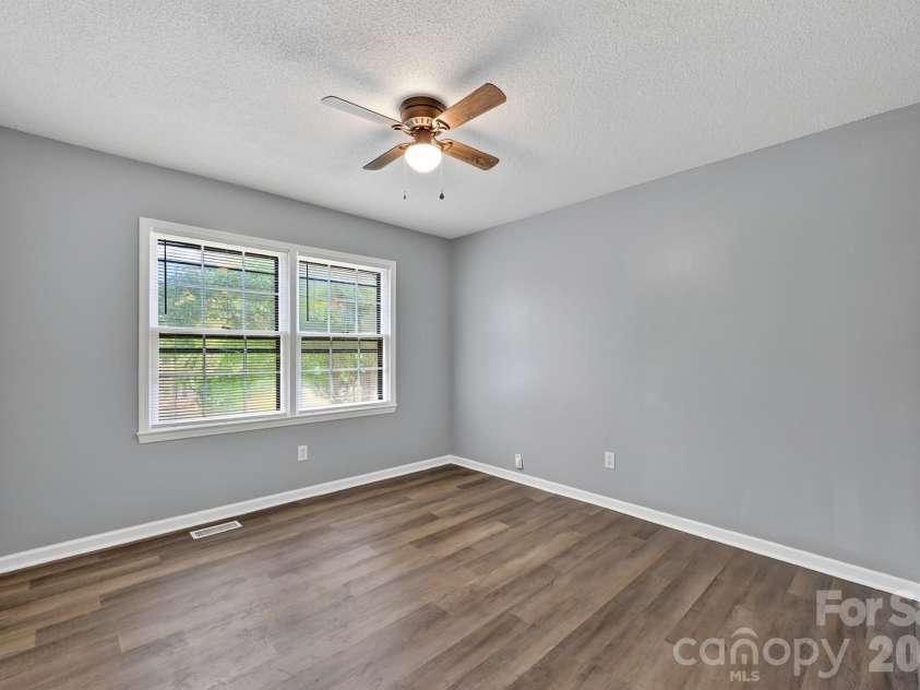 1620 Windyrush Lane, Gastonia, NC 28054.  MLS# CAR4395424, YatesRealty ID 42492. 