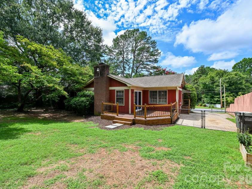 1620 Windyrush Lane, Gastonia, NC 28054.  MLS# CAR4395424, YatesRealty ID 42492. 