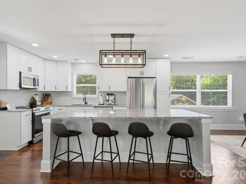 1301 Manchester Lane, Charlotte, NC 28227.  MLS# CAR4402084, YatesRealty ID 42493. 