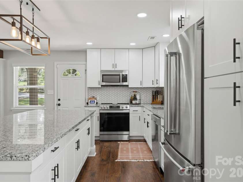 1301 Manchester Lane, Charlotte, NC 28227.  MLS# CAR4402084, YatesRealty ID 42493. 