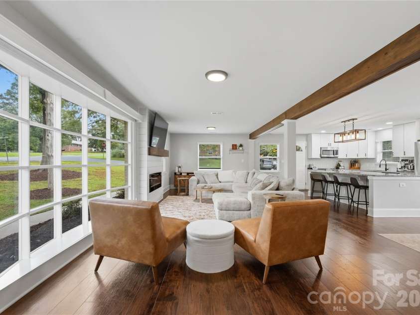 1301 Manchester Lane, Charlotte, NC 28227.  MLS# CAR4402084, YatesRealty ID 42493. 