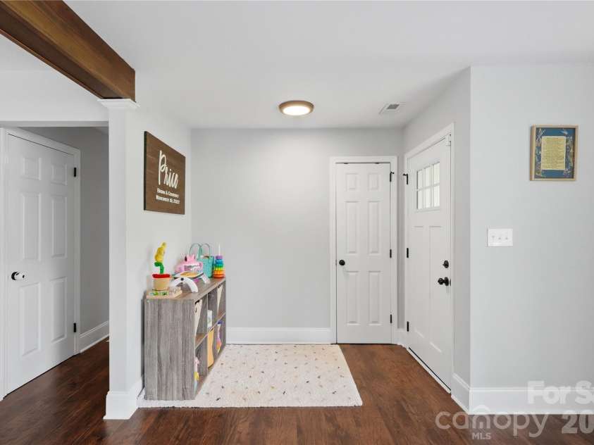 1301 Manchester Lane, Charlotte, NC 28227.  MLS# CAR4402084, YatesRealty ID 42493. 
