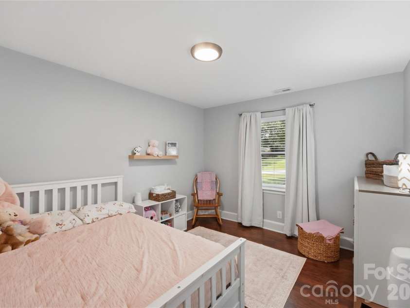 1301 Manchester Lane, Charlotte, NC 28227.  MLS# CAR4402084, YatesRealty ID 42493. 