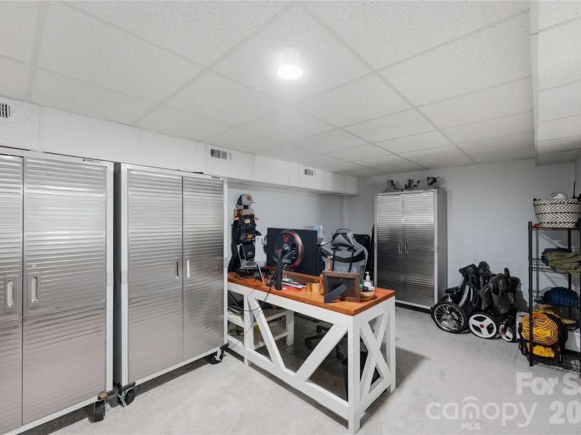 1301 Manchester Lane, Charlotte, NC 28227.  MLS# CAR4402084, YatesRealty ID 42493. 