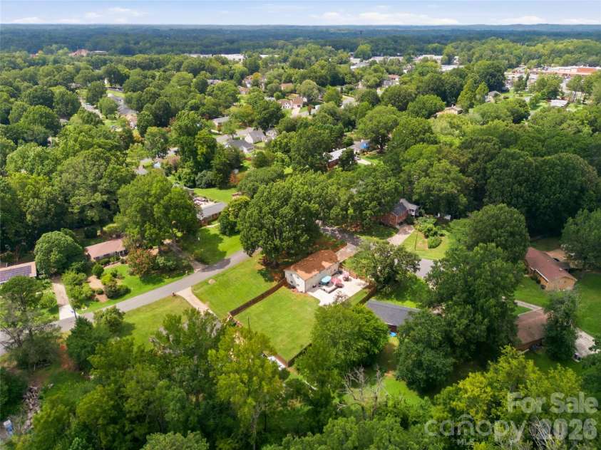 1301 Manchester Lane, Charlotte, NC 28227.  MLS# CAR4402084, YatesRealty ID 42493. 