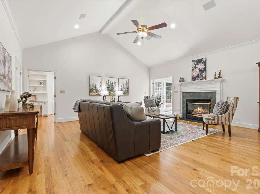 675 Heather Drive, Lincolnton, NC 28092.  MLS# CAR4410217, YatesRealty ID 42494. 