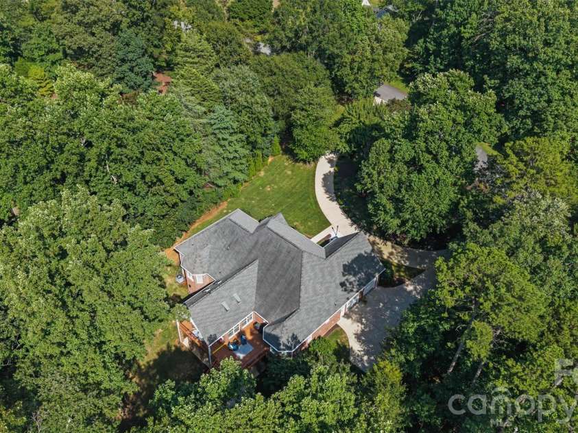 675 Heather Drive, Lincolnton, NC 28092.  MLS# CAR4410217, YatesRealty ID 42494. 