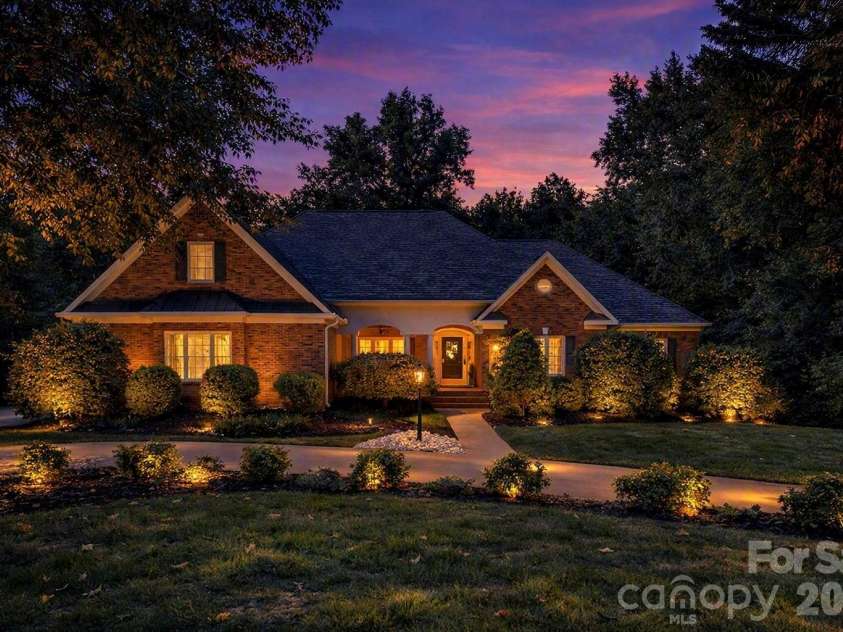 675 Heather Drive, Lincolnton, NC 28092.  MLS# CAR4410217, YatesRealty ID 42494. 