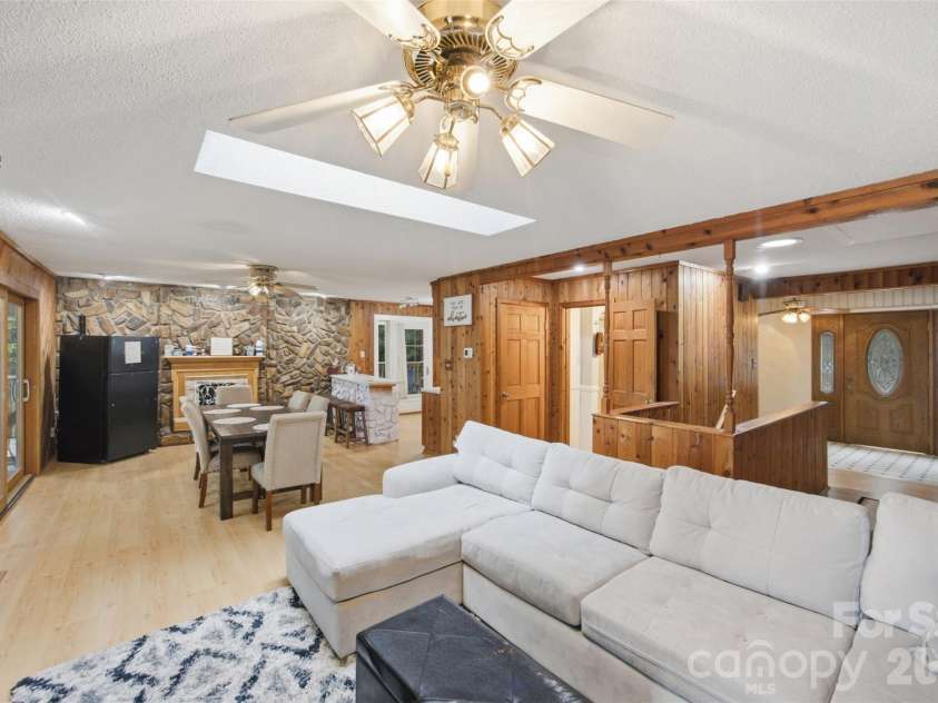 7016 Hyde Street, Sherrills Ford, NC 28673.  MLS# CAR4409956, YatesRealty ID 42495. Den