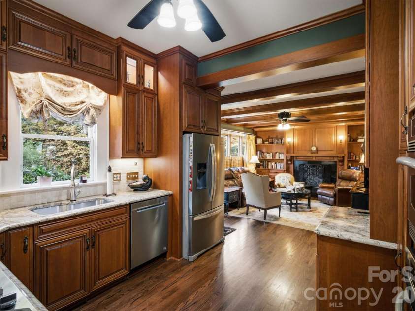 501 Norwood Street, Lenoir, NC 28645.  MLS# CAR4405733, YatesRealty ID 42496. 