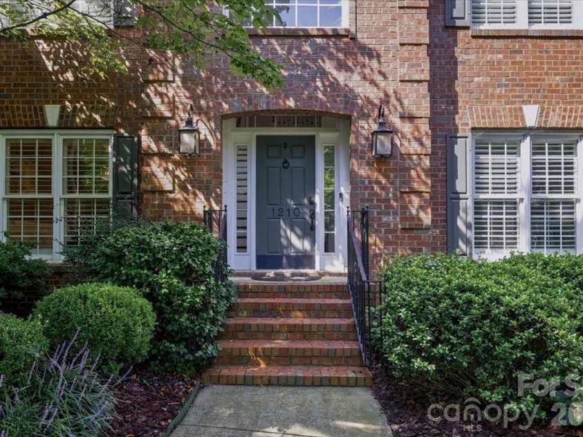 1210 Glynwater Lane, Waxhaw, NC 28173.  MLS# CAR4411817, YatesRealty ID 42497. Welcome Home!