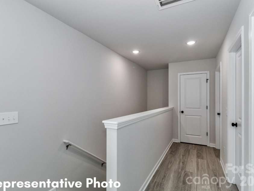 225 Institute Street, Mooresville, NC 28115.  MLS# CAR4406040, YatesRealty ID 42499. 