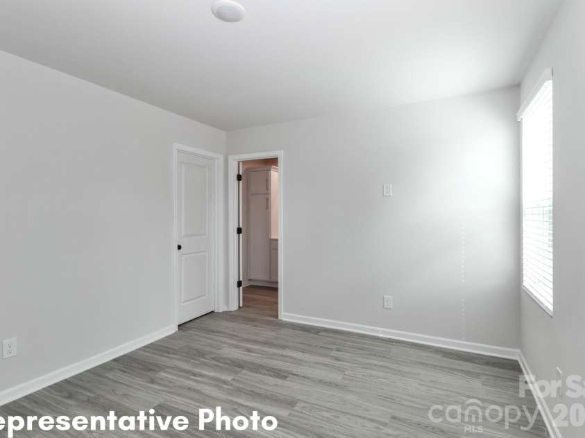 225 Institute Street, Mooresville, NC 28115.  MLS# CAR4406040, YatesRealty ID 42499. 