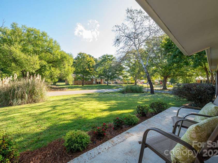 3501 Cinderella Drive, Dallas, NC 28034.  MLS# CAR4309023, YatesRealty ID 4250. 