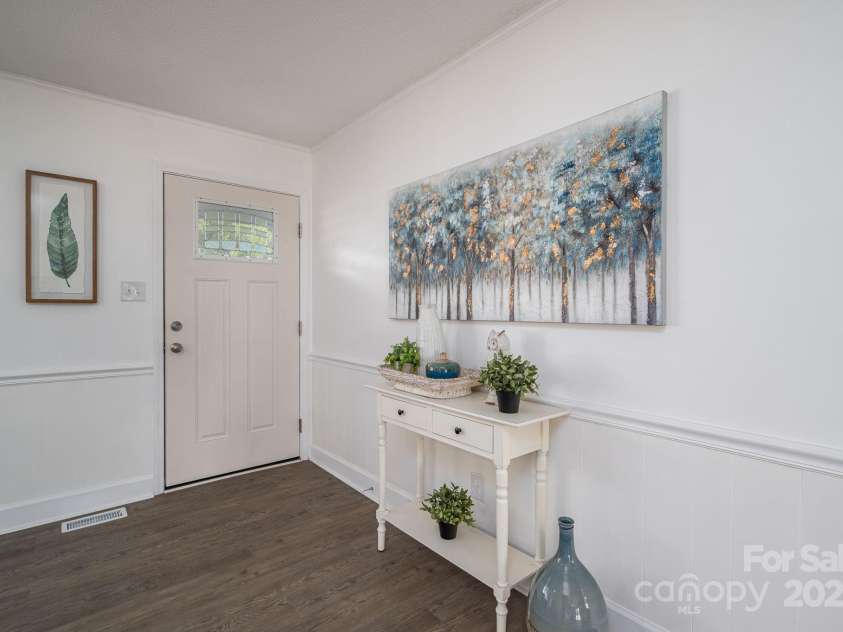 3501 Cinderella Drive, Dallas, NC 28034.  MLS# CAR4309023, YatesRealty ID 4250. 