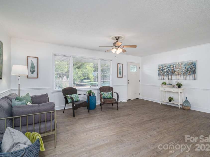 3501 Cinderella Drive, Dallas, NC 28034.  MLS# CAR4309023, YatesRealty ID 4250. 