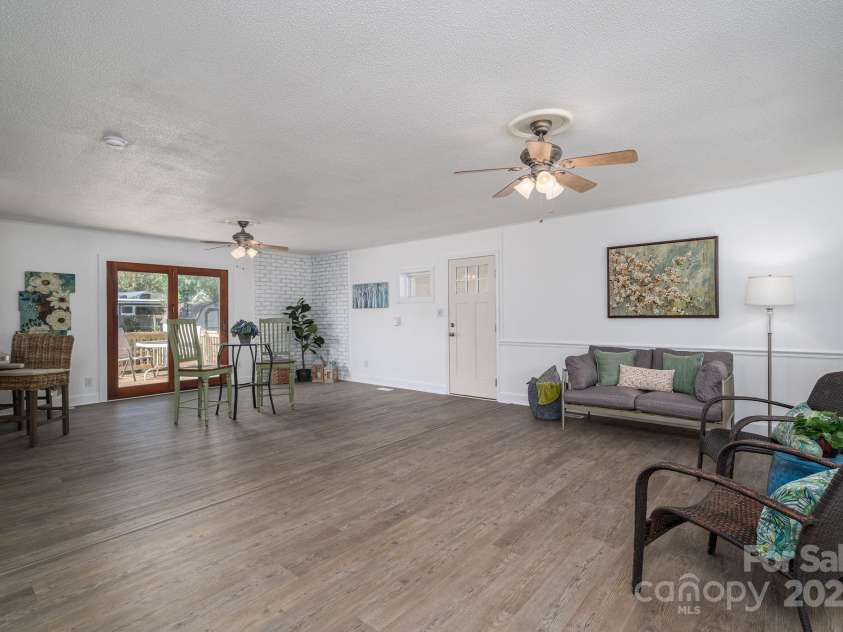 3501 Cinderella Drive, Dallas, NC 28034.  MLS# CAR4309023, YatesRealty ID 4250. 