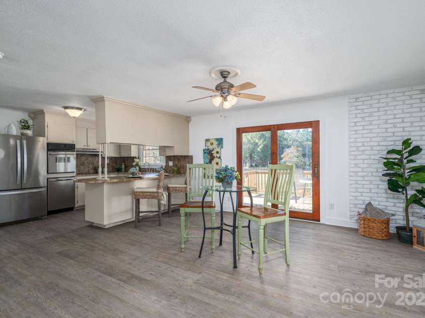 3501 Cinderella Drive, Dallas, NC 28034.  MLS# CAR4309023, YatesRealty ID 4250. 