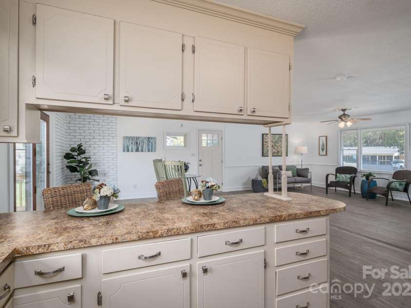 3501 Cinderella Drive, Dallas, NC 28034.  MLS# CAR4309023, YatesRealty ID 4250. 