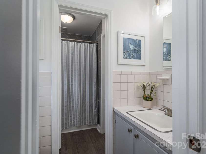 3501 Cinderella Drive, Dallas, NC 28034.  MLS# CAR4309023, YatesRealty ID 4250. 