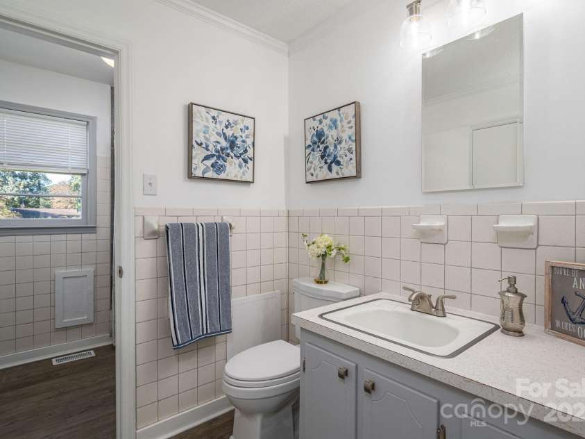 3501 Cinderella Drive, Dallas, NC 28034.  MLS# CAR4309023, YatesRealty ID 4250. 