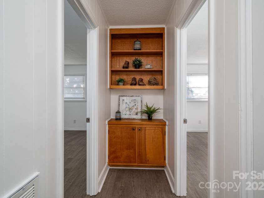 3501 Cinderella Drive, Dallas, NC 28034.  MLS# CAR4309023, YatesRealty ID 4250. 