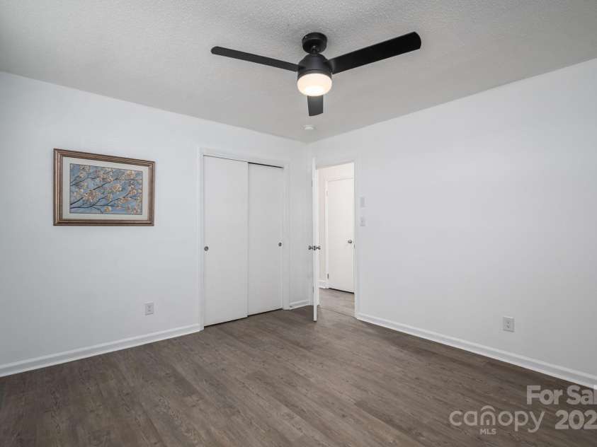 3501 Cinderella Drive, Dallas, NC 28034.  MLS# CAR4309023, YatesRealty ID 4250. 