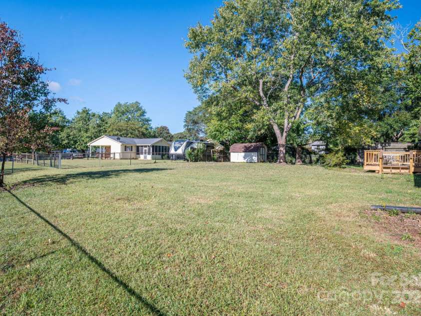 3501 Cinderella Drive, Dallas, NC 28034.  MLS# CAR4309023, YatesRealty ID 4250. 